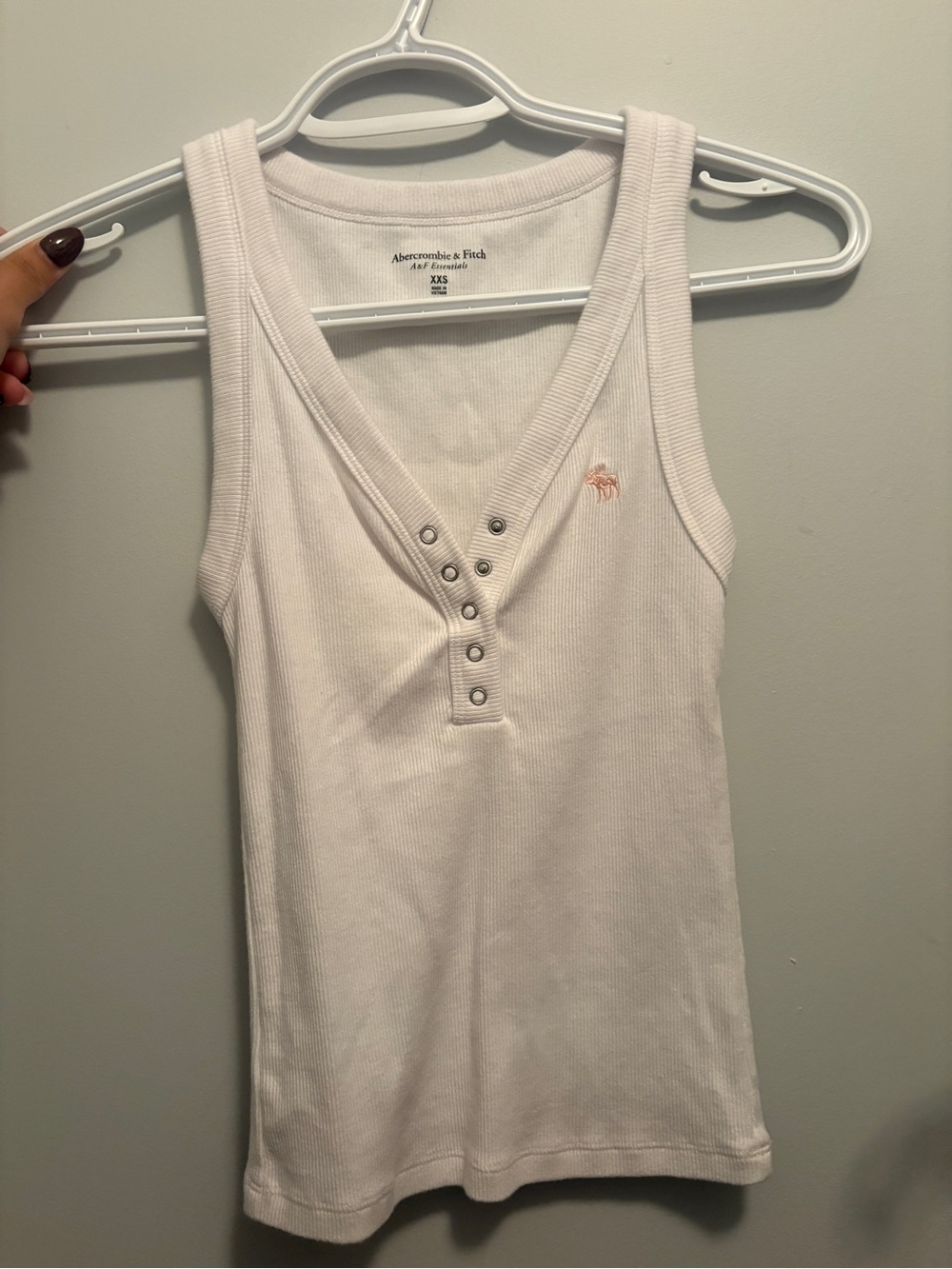 Abercrombie & Fitch White Ribbed Henley Tank with Snap Detail
